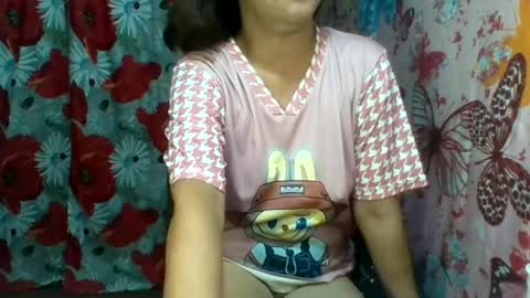 Snapshot of yourshygirl82 chatting on 07/21/26, 12:13 im MAY online show from 07/21/26, 12:13