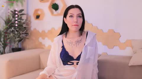 Snapshot of yourstarnmoon chatting on 09/14/25, 05:28 yourstarnmoon online show from 09/14/25, 05:28