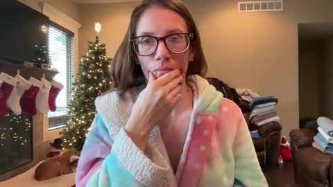 yourstrulylivy online show from 12/18/24, 04:28