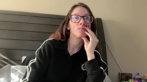 yourstrulylivy online show from 12/19/24, 05:50