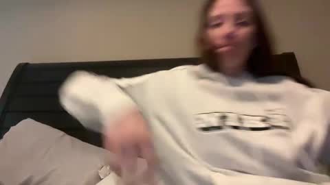 yourstrulylivy online show from 12/26/24, 07:05