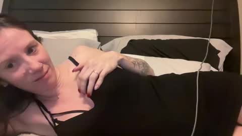 yourstrulylivy online show from 12/27/24, 04:21