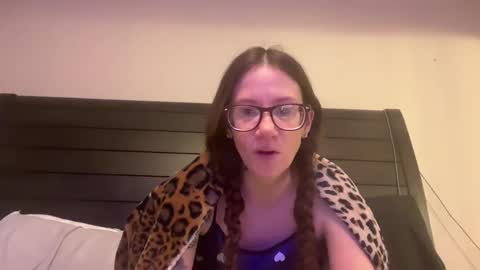 yourstrulylivy online show from 12/31/24, 12:46