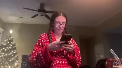 yourstrulylivy online show from 12/31/24, 10:56