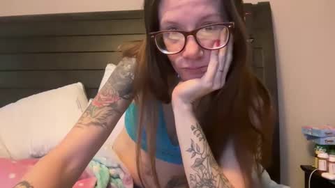 yourstrulylivy online show from 02/17/25, 01:21