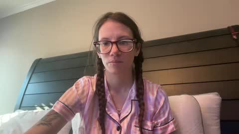 yourstrulylivy online show from 02/20/25, 02:02