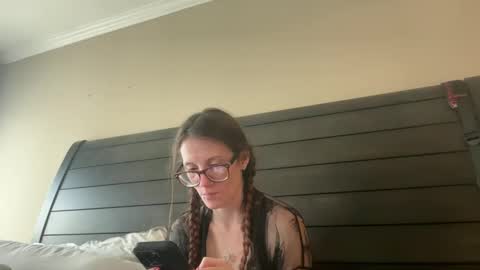 yourstrulylivy online show from 02/20/25, 08:47
