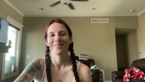 yourstrulylivy online show from 03/12/25, 06:33