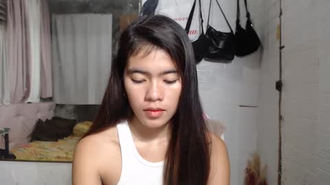 Snapshot of yoursweet_asian20 chatting on 12/05/24, 11:40 Maddie online show from 12/05/24, 11:40