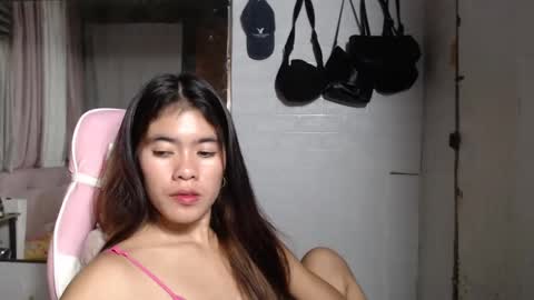 Snapshot of yoursweet_asian20 chatting on 12/20/24, 09:32 Maddie online show from 12/20/24, 09:32