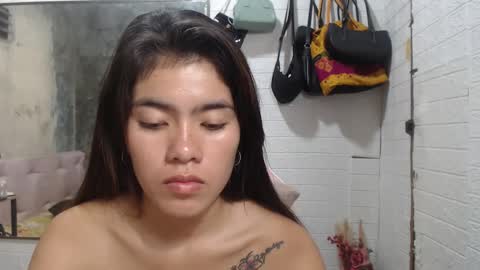 Snapshot of yoursweet_asian20 chatting on 01/16/25, 04:28 Maddie online show from 01/16/25, 04:28