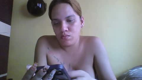 Snapshot of yoursweetangelxxx chatting on 02/19/26, 06:42 YourDreamgirl online show from 02/19/26, 06:42
