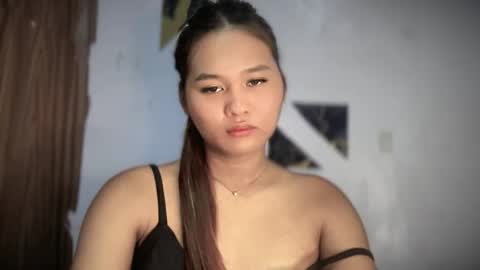 Snapshot of yoursweetgirl_zia chatting on 05/16/26, 06:32 yoursweetgirl_zia online show from 05/16/26, 06:32
