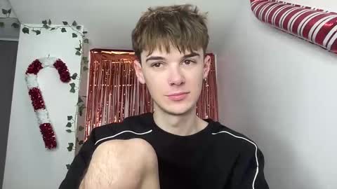 Snapshot of yoursweetyguy chatting on 02/10/26, 04:33 yoursweetyguy online show from 02/10/26, 04:33
