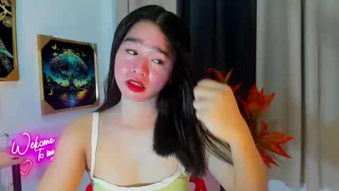 Snapshot of yourtinybunny chatting on 11/03/25, 11:33 yourtinybunny online show from 11/03/25, 11:33