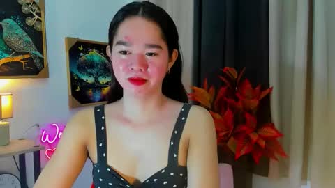 Snapshot of yourtinybunny chatting on 11/13/25, 10:14 yourtinybunny online show from 11/13/25, 10:14