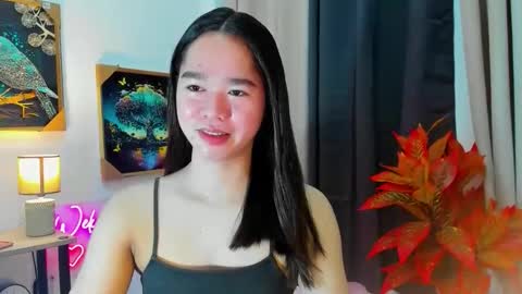 Snapshot of yourtinybunny chatting on 12/05/25, 04:43 yourtinybunny online show from 12/05/25, 04:43