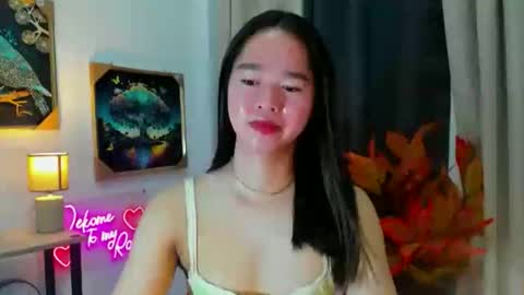 Snapshot of yourtinybunny chatting on 12/17/25, 11:05 yourtinybunny online show from 12/17/25, 11:05