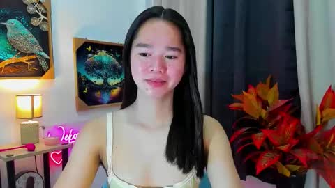 Snapshot of yourtinybunny chatting on 01/08/26, 04:04 yourtinybunny online show from 01/08/26, 04:04
