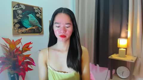 Snapshot of yourtinybunny chatting on 04/12/26, 10:20 yourtinybunny online show from 04/12/26, 10:20