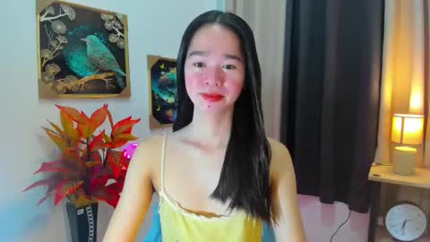 Snapshot of yourtinybunny chatting on 04/14/26, 10:32 yourtinybunny online show from 04/14/26, 10:32