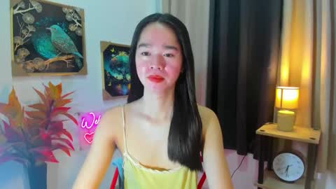 Snapshot of yourtinybunny chatting on 04/15/26, 10:55 yourtinybunny online show from 04/15/26, 10:55