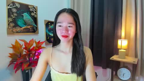 Snapshot of yourtinybunny chatting on 04/27/26, 10:24 yourtinybunny online show from 04/27/26, 10:24