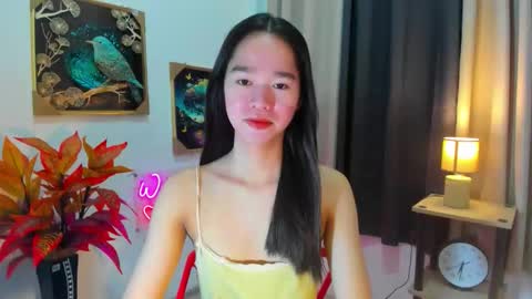 Snapshot of yourtinybunny chatting on 04/28/26, 10:31 yourtinybunny online show from 04/28/26, 10:31