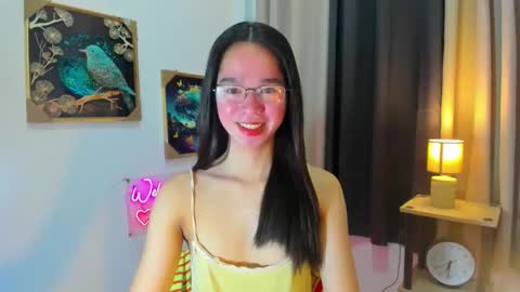 Snapshot of yourtinybunny chatting on 04/29/26, 10:19 yourtinybunny online show from 04/29/26, 10:19