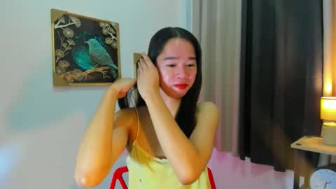 Snapshot of yourtinybunny chatting on 05/11/26, 10:21 yourtinybunny online show from 05/11/26, 10:21
