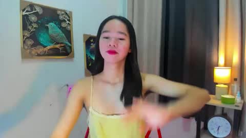 Snapshot of yourtinybunny chatting on 05/19/26, 10:10 yourtinybunny online show from 05/19/26, 10:10