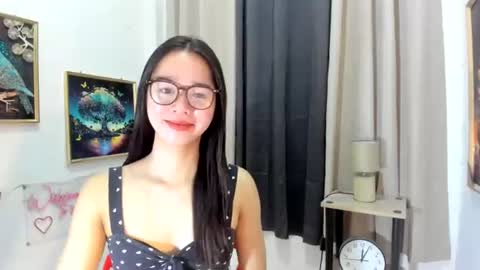 yourtinybunny online show from 07/28/26, 11:17