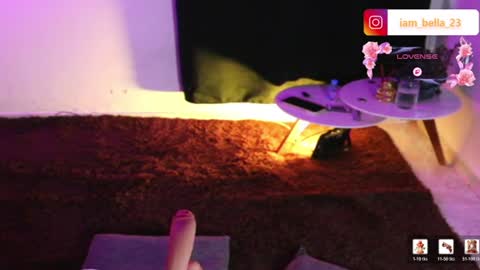 Bella- Independert Model online show from 07/27/26, 06:59