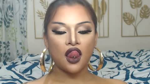 Snapshot of yourtrannyqueenxxx chatting on 06/25/26, 10:14 Anastacia Grey online show from 06/25/26, 10:14