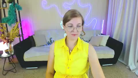 Snapshot of youruniverser chatting on 09/22/25, 09:22 Alice online show from 09/22/25, 09:22