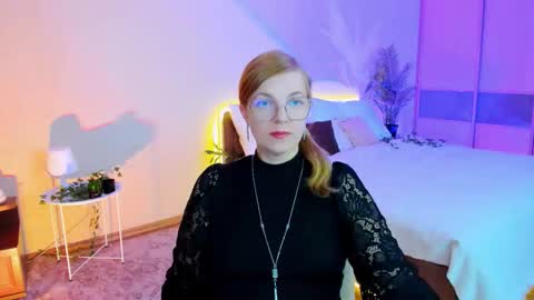 Snapshot of youruniverser chatting on 10/11/25, 09:08 Alice online show from 10/11/25, 09:08