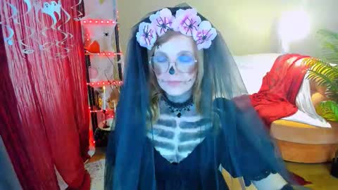 Snapshot of youruniverser chatting on 10/31/25, 07:31 Alice online show from 10/31/25, 07:31