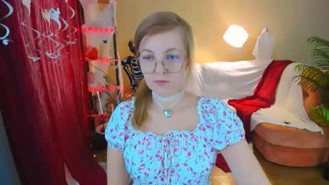 Snapshot of youruniverser chatting on 11/03/25, 09:10 Alice online show from 11/03/25, 09:10