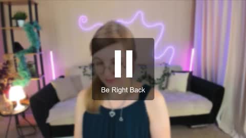 Snapshot of youruniverser chatting on 11/10/25, 09:19 Alice online show from 11/10/25, 09:19