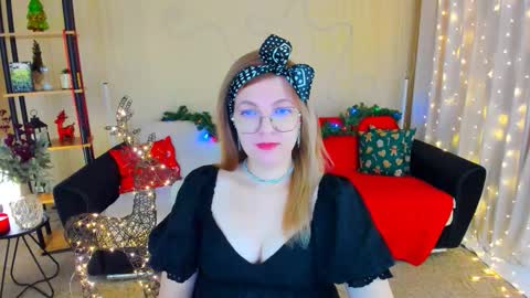 Snapshot of youruniverser chatting on 12/22/25, 10:34 Alice online show from 12/22/25, 10:34