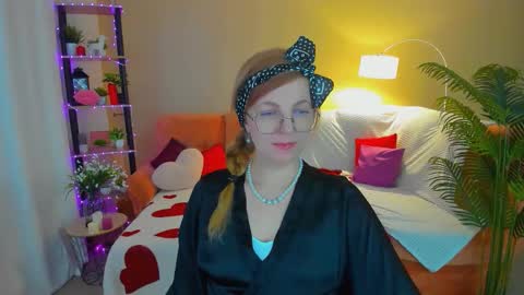 Snapshot of youruniverser chatting on 03/19/26, 04:38 Alice online show from 03/19/26, 04:38