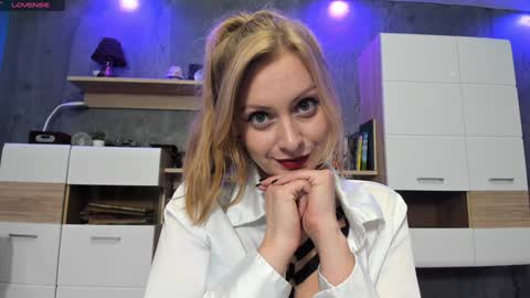 YourVenus00 -Follow my OF online show from 12/02/24, 09:39