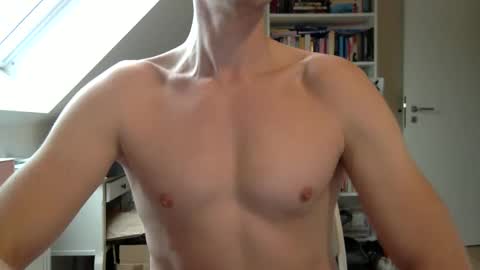 Snapshot of youvegotthis chatting on 12/10/24, 01:00 youvegotthis online show from 12/10/24, 01:00