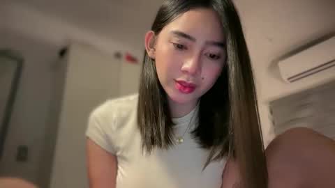 Snapshot of yowginethegreat chatting on 10/14/25, 02:18 YowgineTheGreat online show from 10/14/25, 02:18