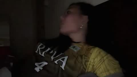 Snapshot of yrdrmgrl_jennie26 chatting on 11/18/25, 07:35 yrdrmgrl_jennie26 online show from 11/18/25, 07:35