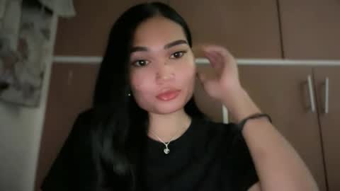 Snapshot of yrdrmgrl_jennie26 chatting on 11/30/25, 07:40 yrdrmgrl_jennie26 online show from 11/30/25, 07:40