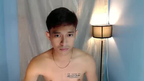 Snapshot of ytleo chatting on 06/10/26, 01:43 ytleo online show from 06/10/26, 01:43