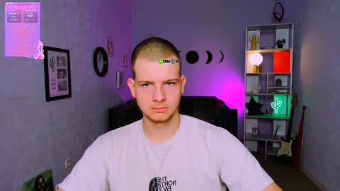 yudji_boy online show from 09/20/25, 12:06