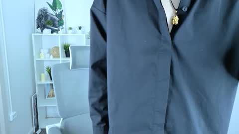 Snapshot of yugoasian chatting on 12/04/25, 08:50 Yugo online show from 12/04/25, 08:50