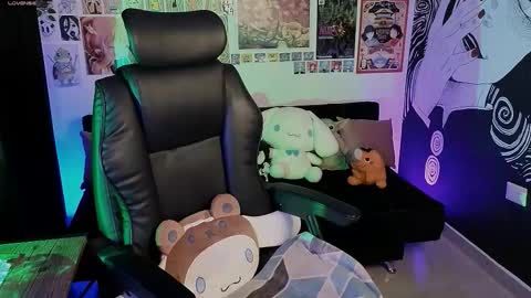    rawr   Anne Independent model      online show from 09/29/25, 11:53